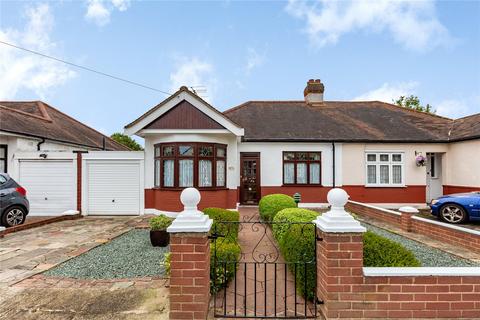 2 bedroom bungalow for sale, Grosvenor Drive, Hornchurch, RM11