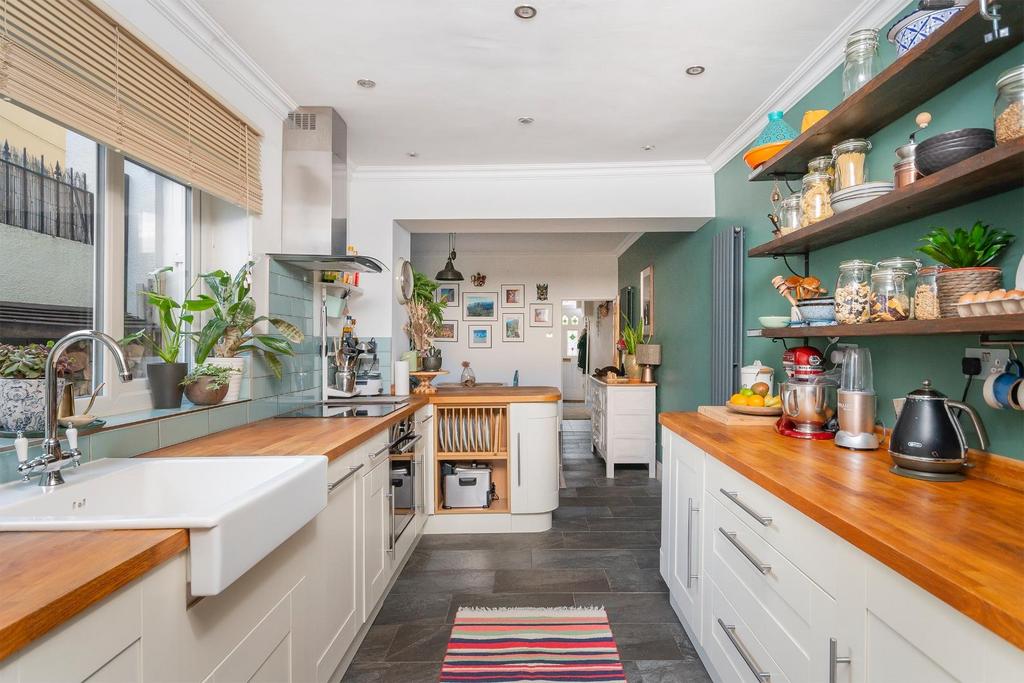 TEERTSACENES72 - Kitchen C.jpg