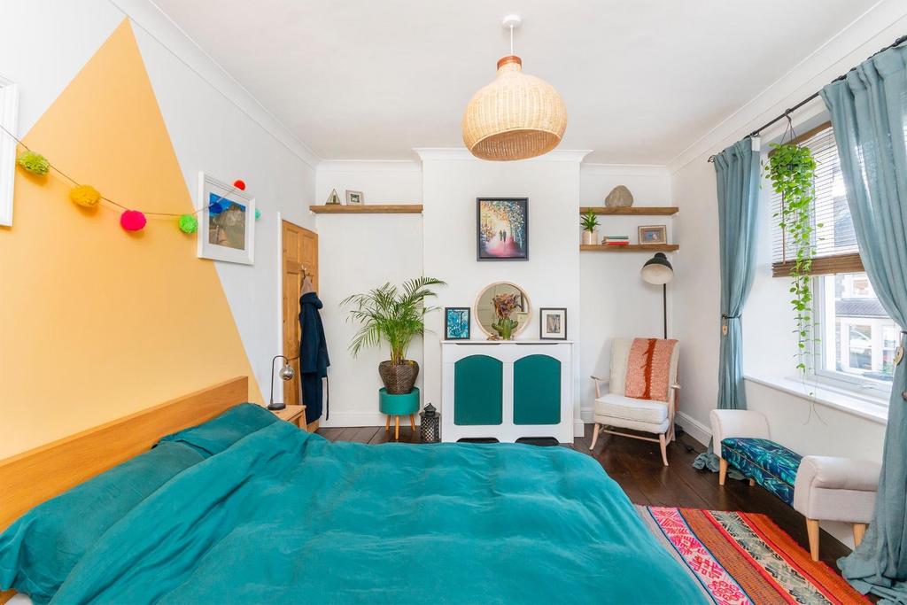 TEERTSACENES72 - Bedroom J.jpg