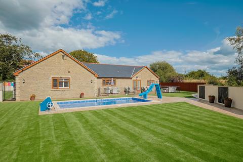 5 bedroom detached bungalow for sale, 78 Black Lion Road, Llanelli