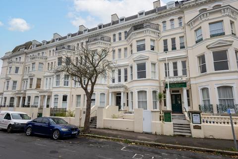 2 bedroom flat for sale, Clifton Gardens, Folkestone, CT20