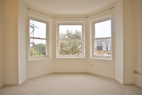 2 bedroom flat for sale, Clifton Gardens, Folkestone, CT20