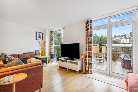 2 bedroom house for sale, Hunter Close, SW12