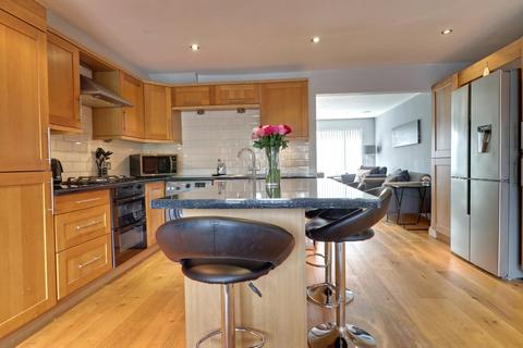 37 Burnside, Sawbridgeworth, CM21 0EP