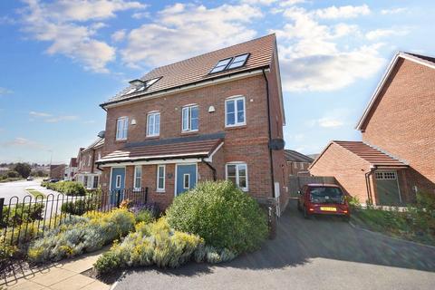 3 bedroom semi-detached house for sale, Serenity Close, Stanley, Wakefield, West Yorkshire