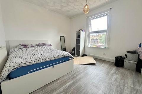 5 Beech Road, Luton, LU1 1DW
