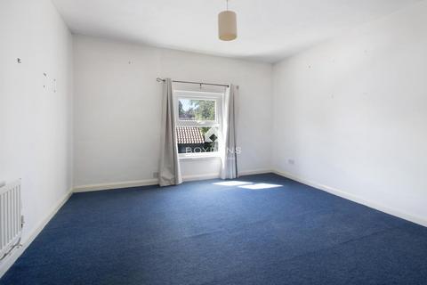 2 bedroom flat to rent, Bures Road, Great Cornard CO10