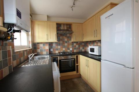 4 bedroom flat to rent, Regent Place, Leamington Spa, CV31