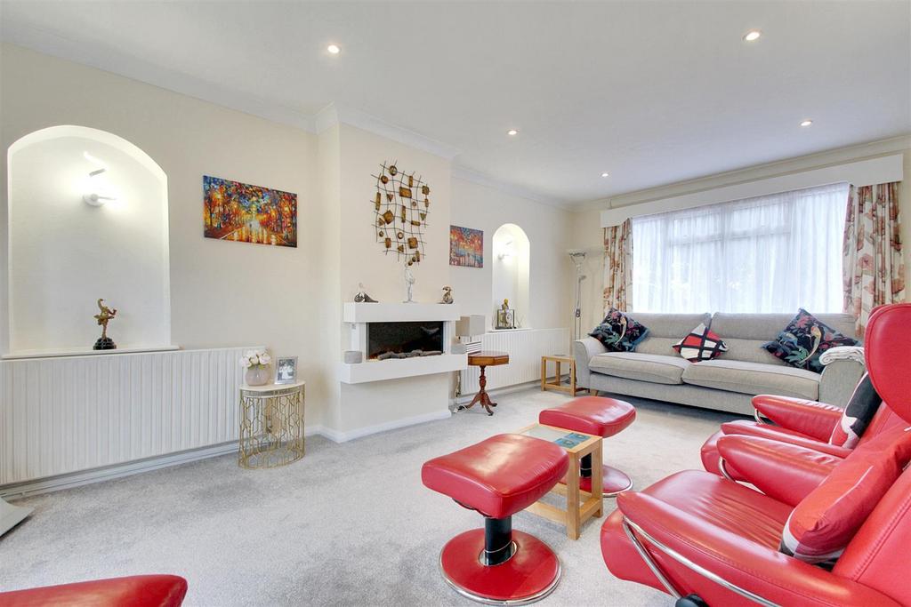Sea Lane, GoringBySea 4 bed detached house for sale £850,000