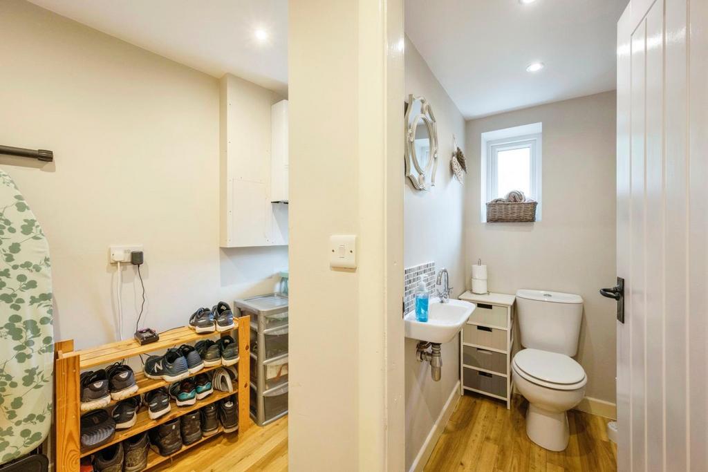 Utility/cloakroom