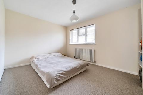 12 Ashbury Crescent, Guildford, GU4 7HG