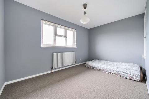 12 Ashbury Crescent, Guildford, GU4 7HG
