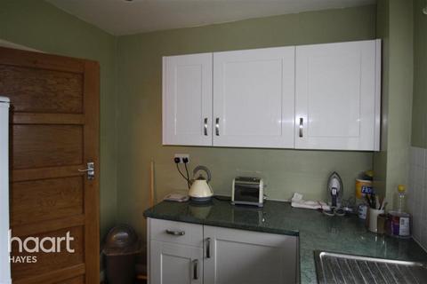 2 bedroom maisonette to rent, Mill Court, West Drayton