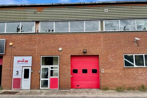 Industrial unit to rent, Kelvin Way, Crawley