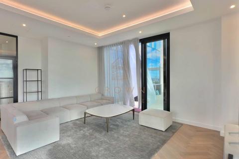 3 bedroom penthouse to rent, Gauging Square, London E1W