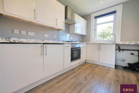 3 bedroom flat to rent, Merchiston Street, Glasgow