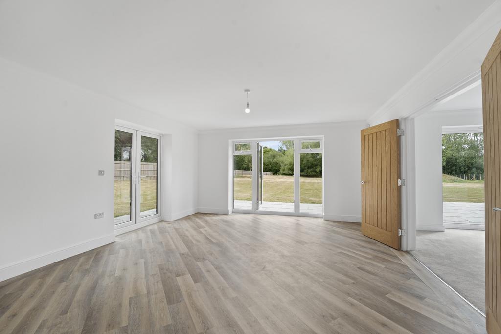 Kitchen Dining Area