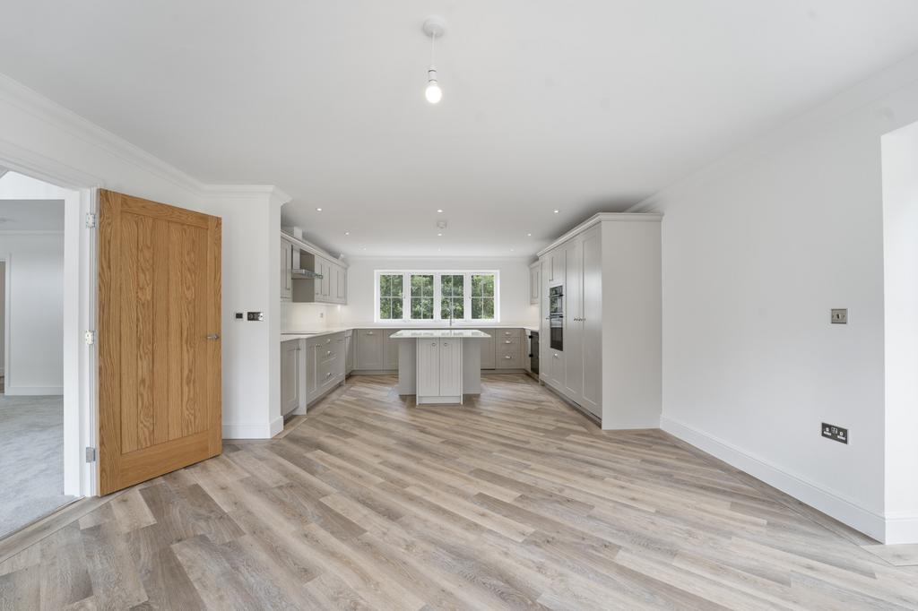 Kitchen Dining Area