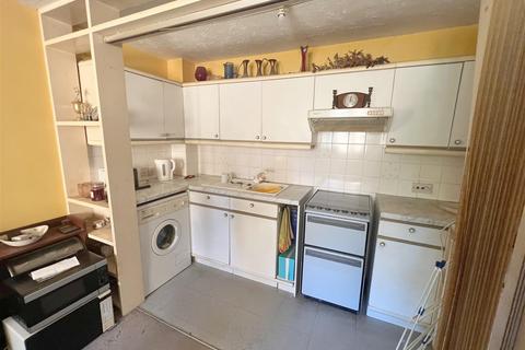 Studio for sale, Greenway Close, London