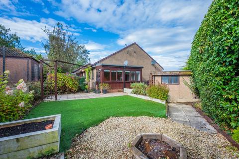 42 Elm Street, Errol, Perth, PH2 7SQ
