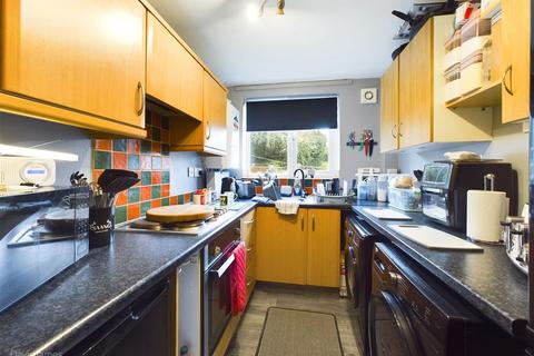 2 bedroom flat for sale, Calverton Road, Nottingham NG5