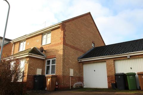 2 bedroom semi-detached house to rent, Meadenvale, Peterborough PE1