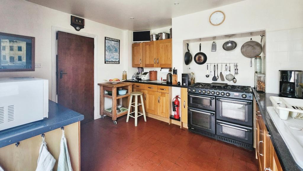 0aed0373-Kitchen