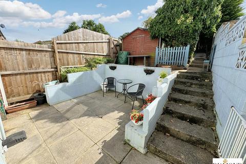 3 bedroom terraced house for sale, Temple Crescent, TIVERTON