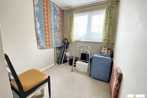 68 Temple Crescent, Tiverton, EX16 4AZ