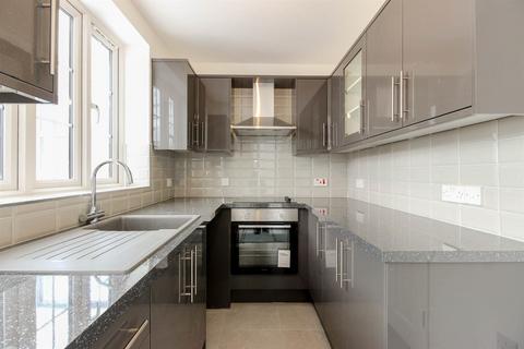 2 bedroom end of terrace house for sale, Manor Farm Drive, London E4