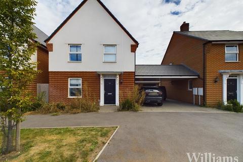 4 bedroom detached house for sale, Coronet Road, Aylesbury HP22