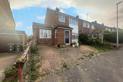 4 bedroom semi-detached house for sale, Midhurst Gardens, Luton LU3