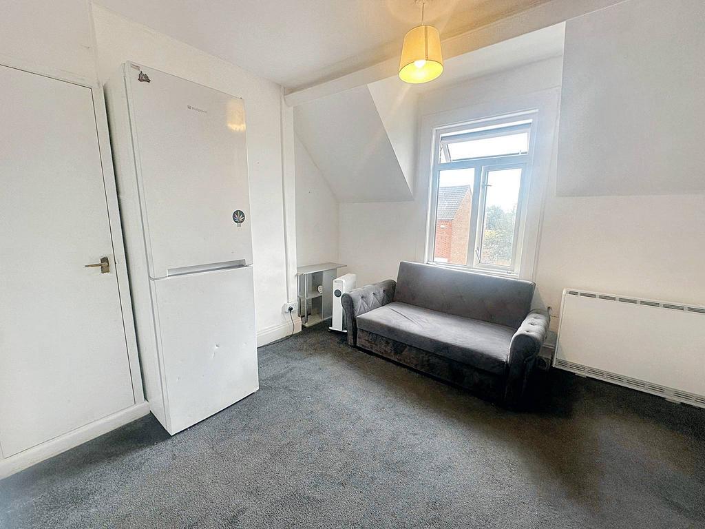 Haddenham Road, Leicester LE3 1 bed flat to rent £750 pcm (£173 pw)