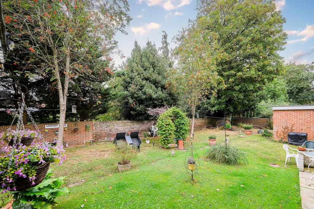 102 gardener close communal garden-1 web.jpg