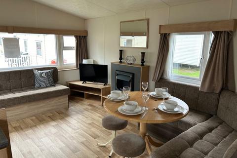 2 bedroom static caravan for sale, Sand le Mere Holiday Park