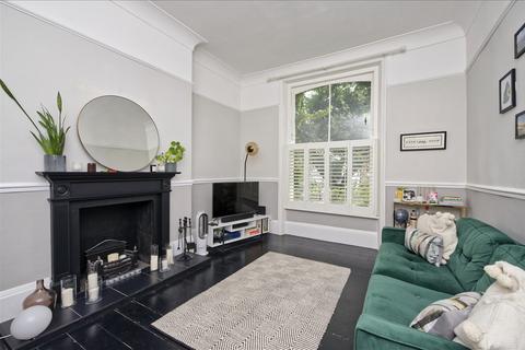 1 bedroom flat for sale, Shepherd's Bush W12