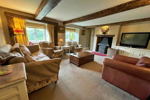 5 bedroom detached house to rent, East Burton