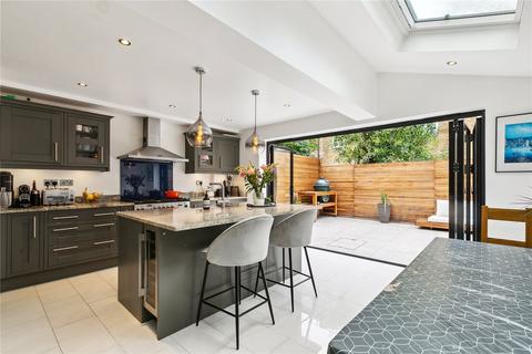 4 bedroom terraced house for sale, Harbut Road, SW11