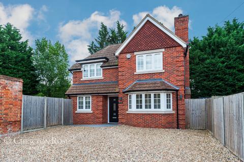 4 bedroom detached house for sale, North Street, WINDSOR