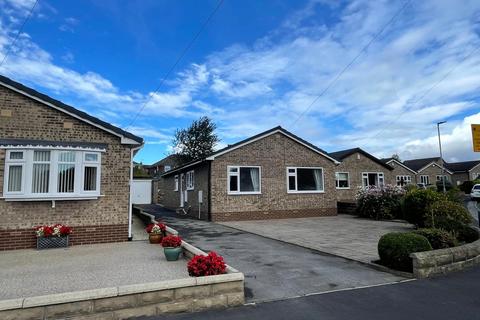 3 bedroom bungalow to rent, Danella Crescent, Wrenthorpe, Wakefield, West Yorkshire, WF2