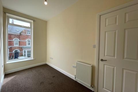 3 bedroom flat to rent, Londesborough Road, Scarborough YO12