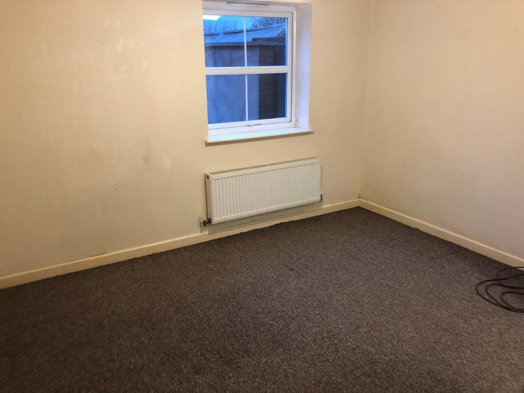 Union Street, Cannock, WS11 2 bed flat for sale £130,000