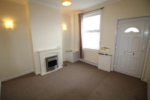 2 bedroom terraced house to rent, Market Street, Crewe, CW1