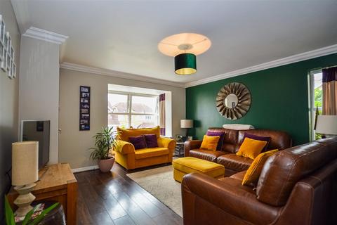 26 Millcroft, Lofthouse, Wakefield, WF3 3TH