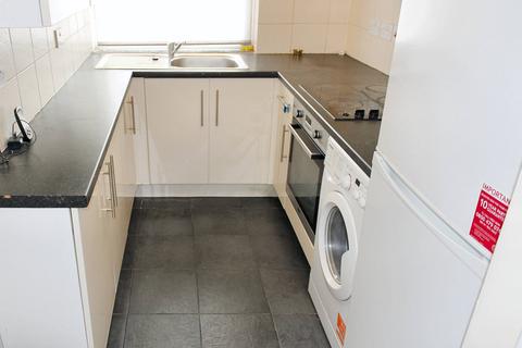 2 bedroom apartment to rent, Kilburn, London NW2