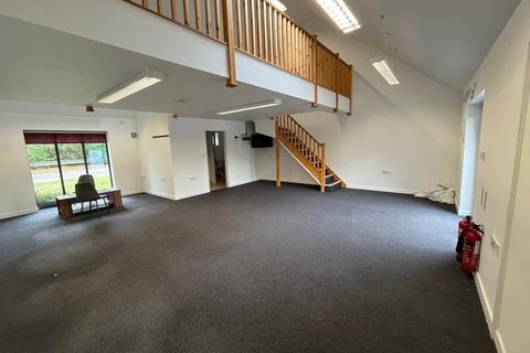 Office to rent, 2 Oak House, Vale View Business Units, Crown Lane South, Ardleigh, Essex, CO7