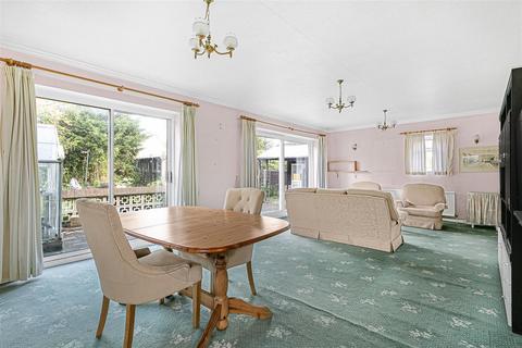 2 bedroom detached bungalow for sale, Greenhill, Sutton