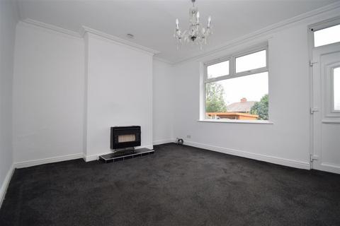 2 bedroom end of terrace house to rent, Field Crescent, Pontefract WF9