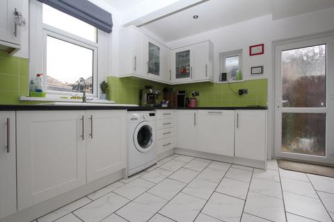 1 East Walk, Barry, CF62 8DA