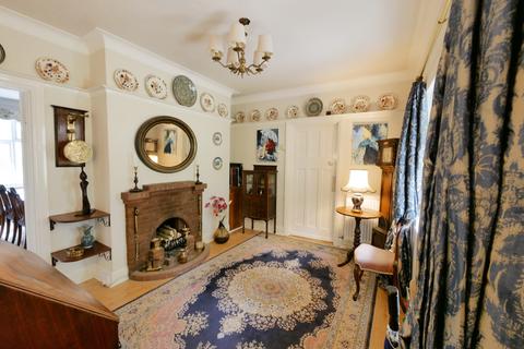 4 bedroom terraced house to rent, Burford Road, Cirencester, GL7